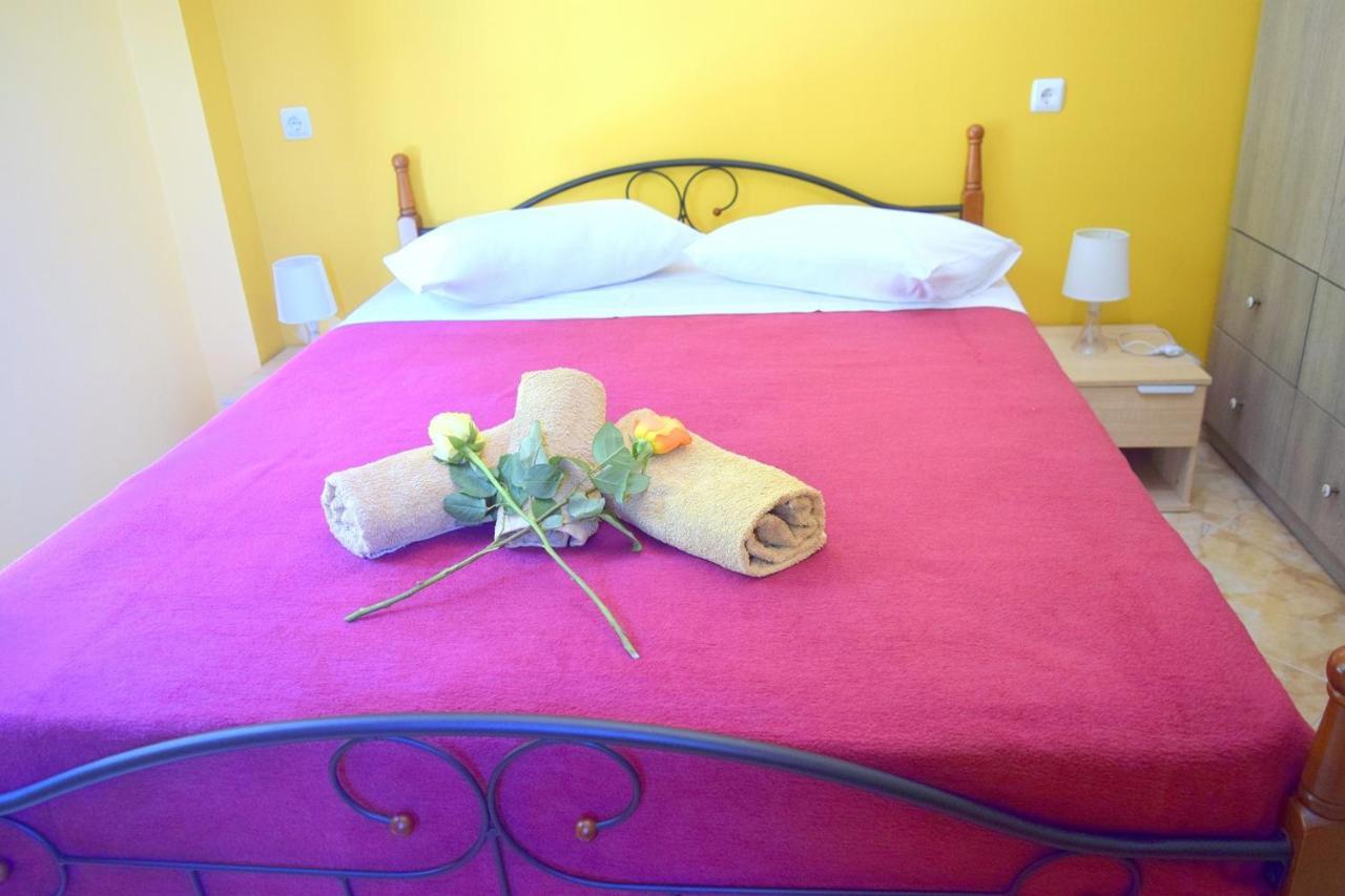 Frikes Dourios Ippos Apartments מראה חיצוני תמונה
