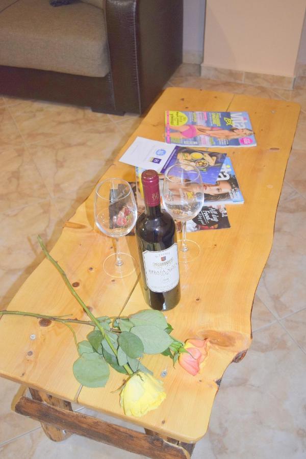 Frikes Dourios Ippos Apartments מראה חיצוני תמונה