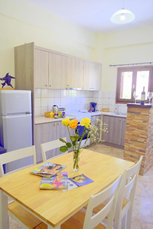 Frikes Dourios Ippos Apartments מראה חיצוני תמונה